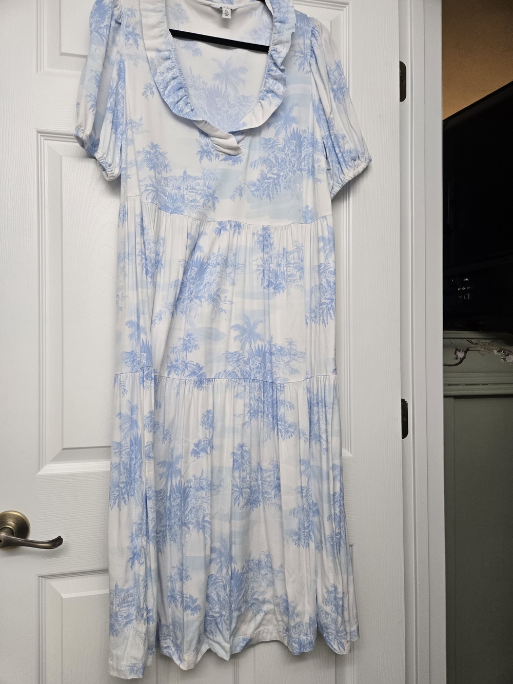 Crown & Ivy Blue And White Print Maxi Dress